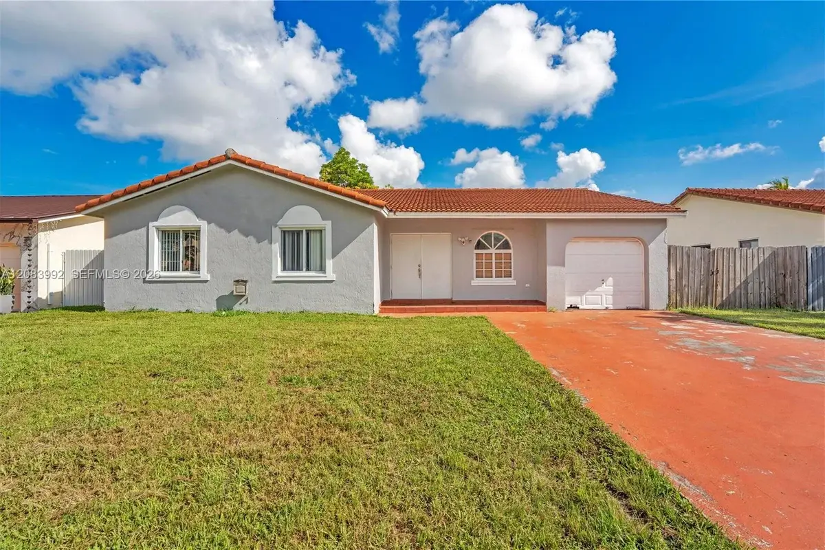 15421 SW 177th Ter, Miami: photo 1 of 22