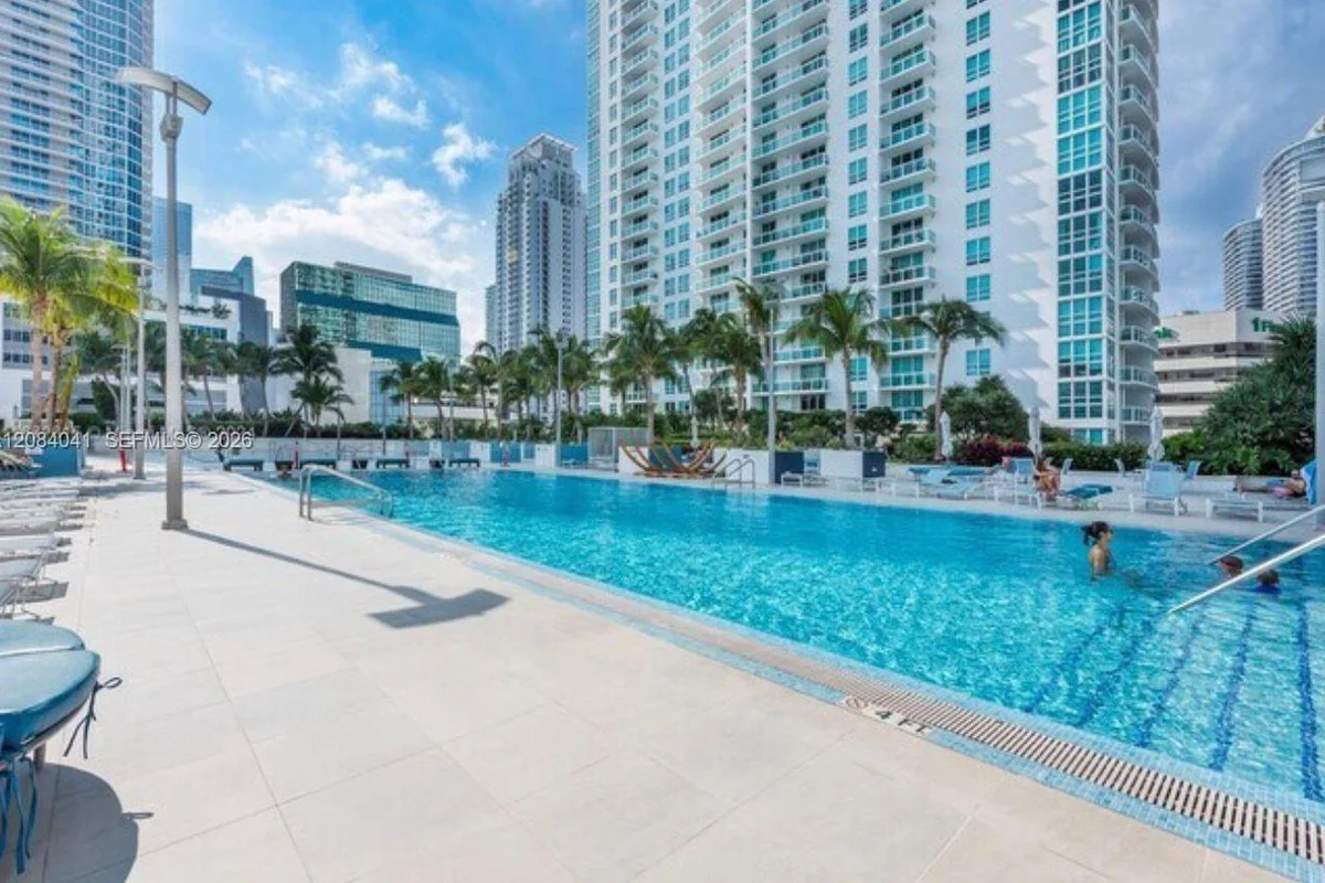 951 Brickell Ave #1609, Miami: photo 1 of 7