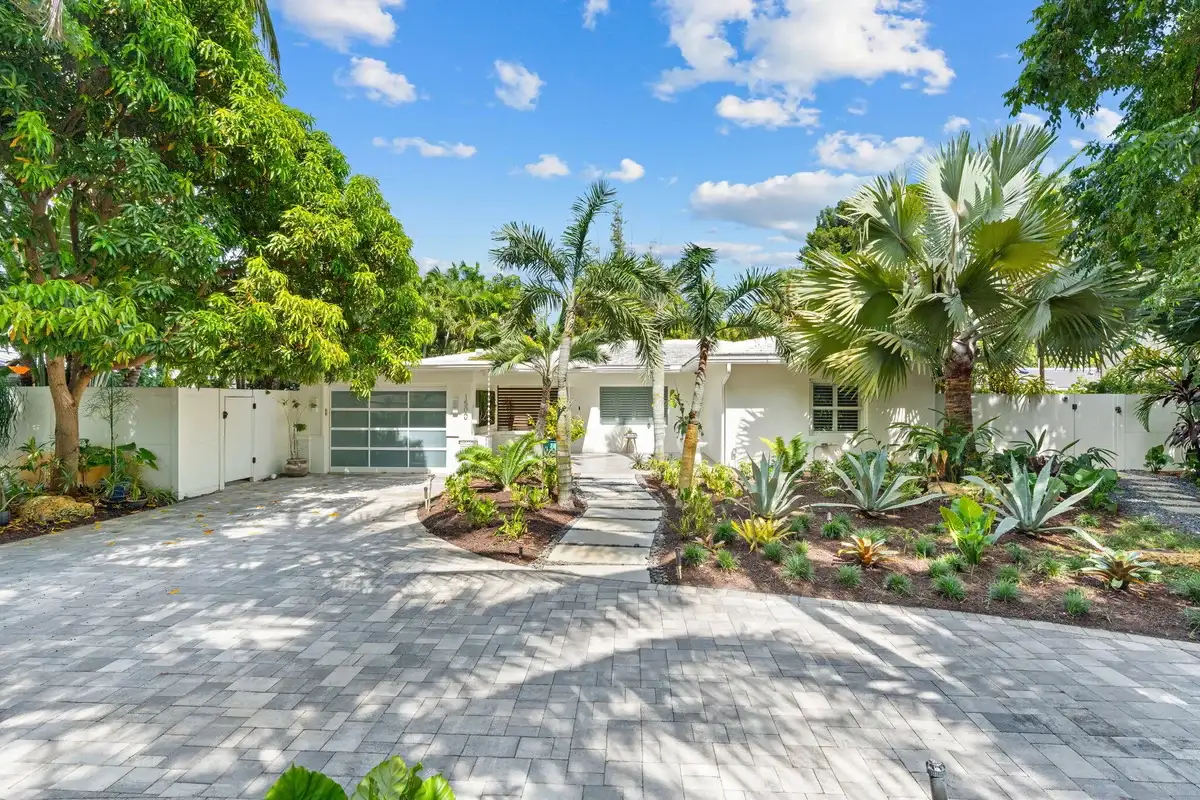 1500 Middle River Dr, Fort Lauderdale: photo 1 of 69