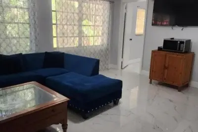 33xx SW 16th St #R, Fort Lauderdale: photo 1 of 5