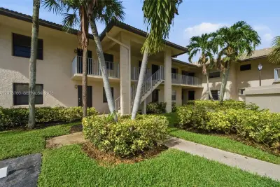 5510 Lakeside Dr #108, Margate: photo 1 of 36