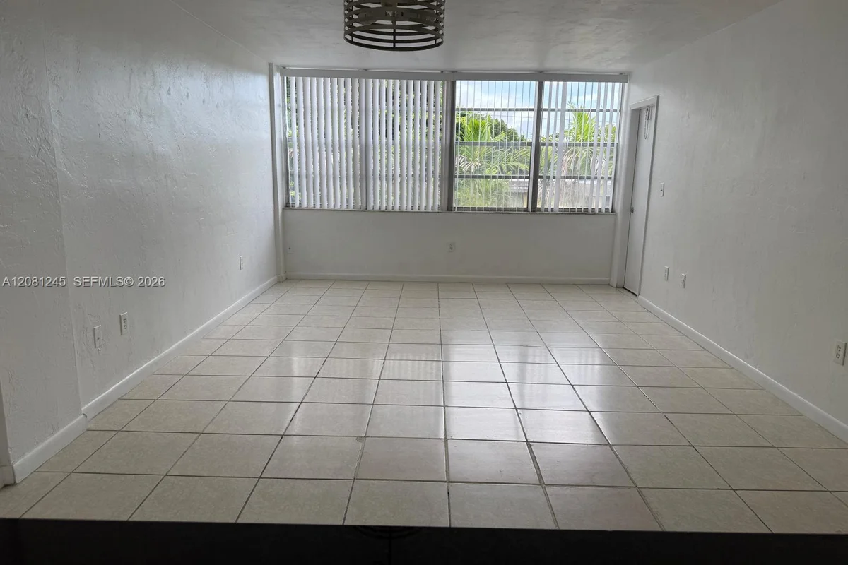 2175 NE 170th St #310, North Miami Beach: photo 1 of 21