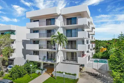 8255 Abbott Ave #406, Miami Beach: photo 1 of 31