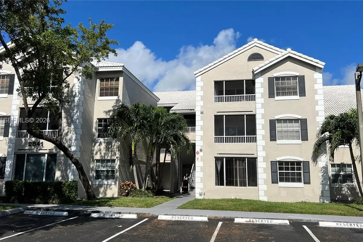 2841 N Oakland Forest Dr #203, Oakland Park: photo 1 of 32