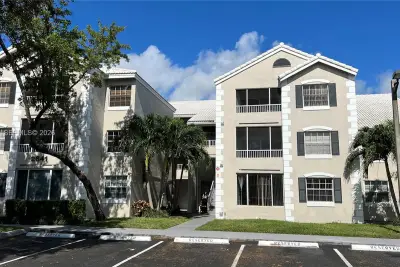 2841 N Oakland Forest Dr #203, Oakland Park: photo 1 of 32