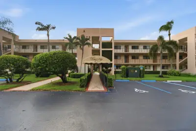 15075 Witney Rd, Delray Beach: photo 1 of 77