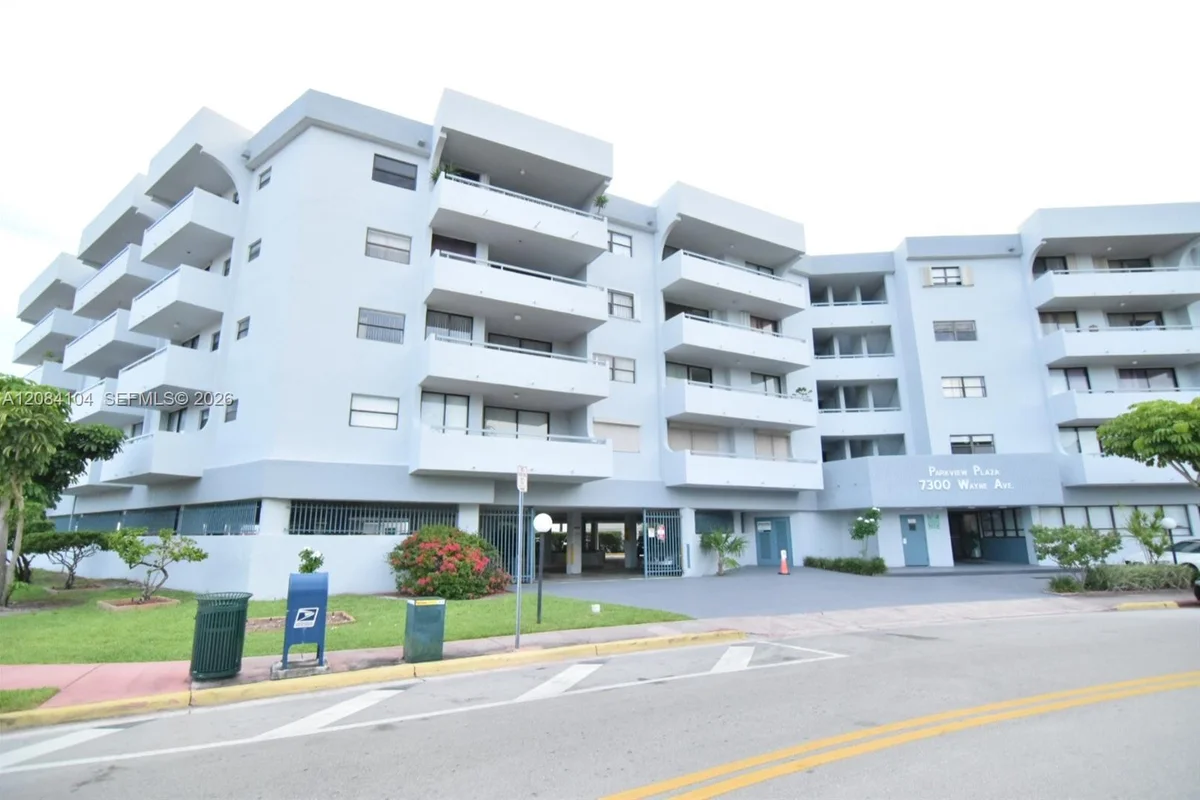 7300 Wayne Ave #419, Miami Beach: photo 1 of 14