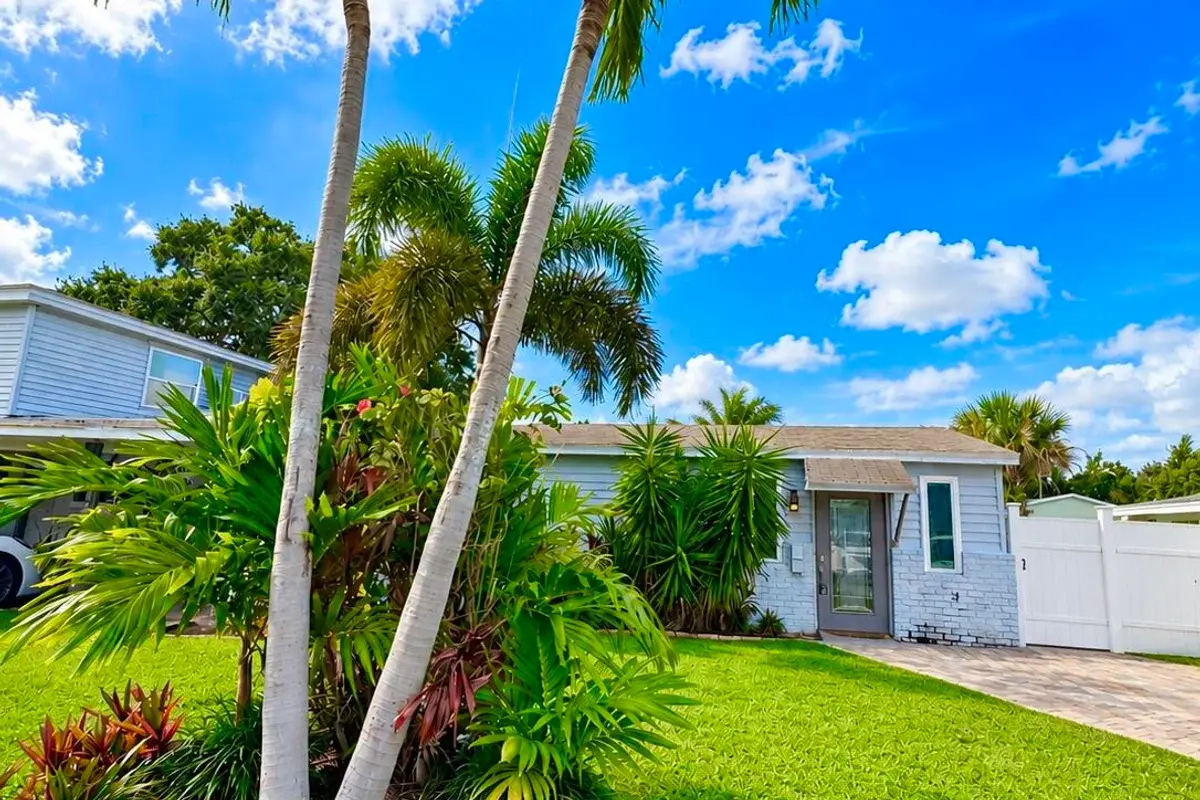2793 Shawnee Rd #B, West Palm Beach: photo 1 of 12