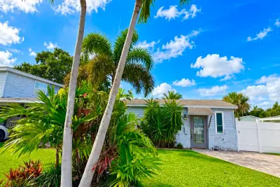 2793 Shawnee Rd #B, West Palm Beach: photo 1 of 12