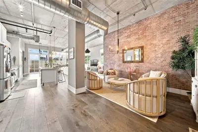 410 NW 1st Ave #202, Fort Lauderdale: photo 1 of 46