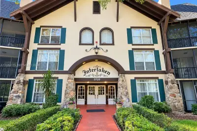 3720 Inverrary Dr #1N, Lauderhill: photo 1 of 33