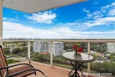 1351 NE Miami Gardens Dr #1425E, Miami: photo 1 of 27
