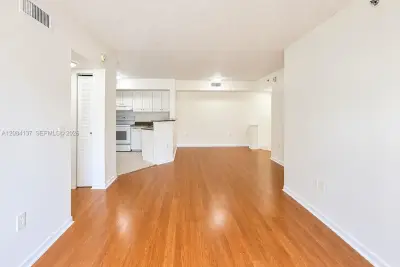 17622 NW 25th Ave #201, Miami Gardens: photo 1 of 11