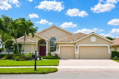 2783 E Abiaca Cir, Davie: photo 1 of 28