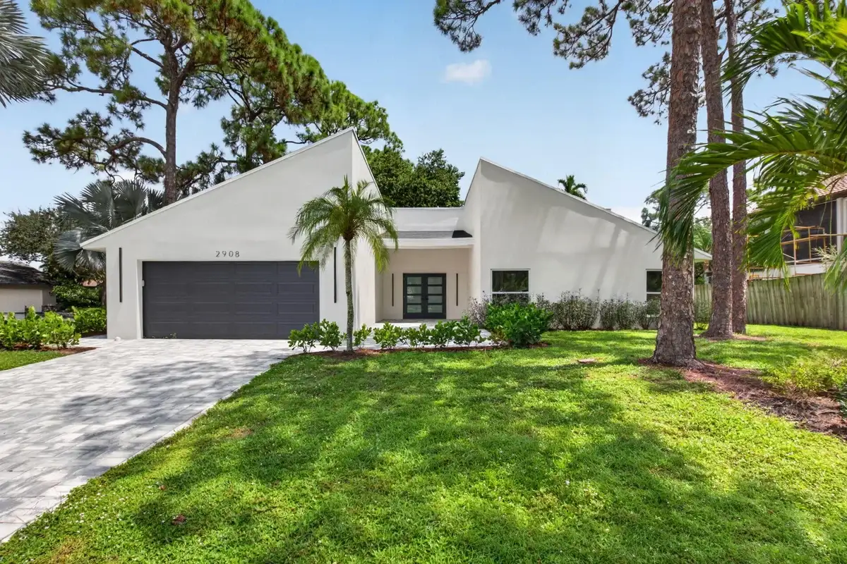 2908 NW 24th Way, Boca Raton: photo 1 of 69