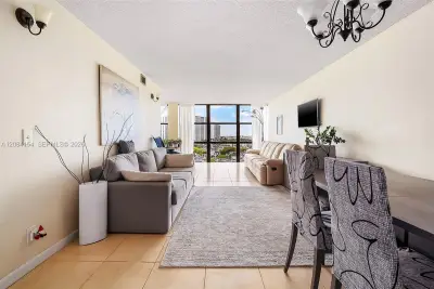 800 Parkview Dr #901, Hallandale Beach: photo 1 of 65