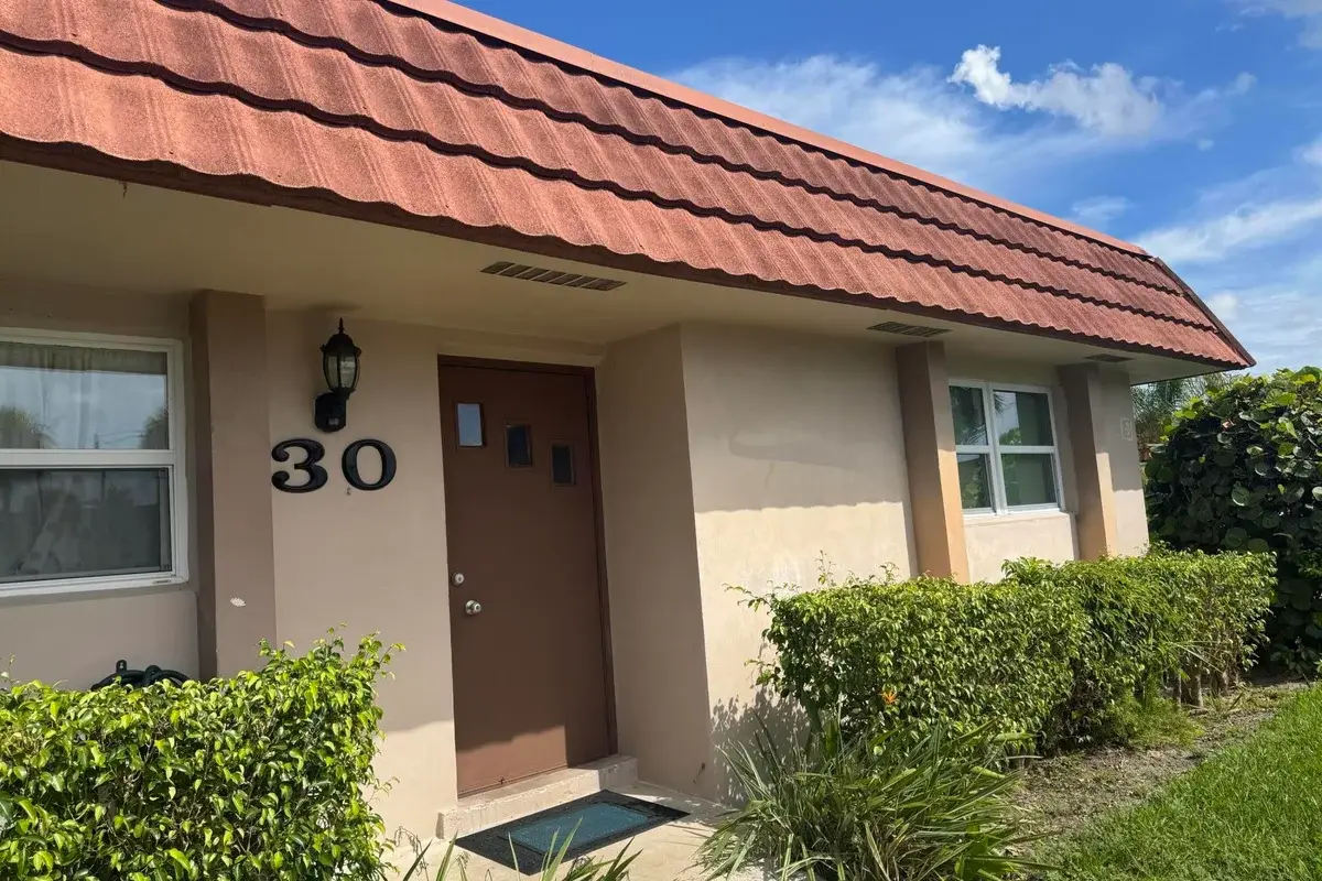 5725 Fernley Dr E #30, West Palm Beach: photo 1 of 14