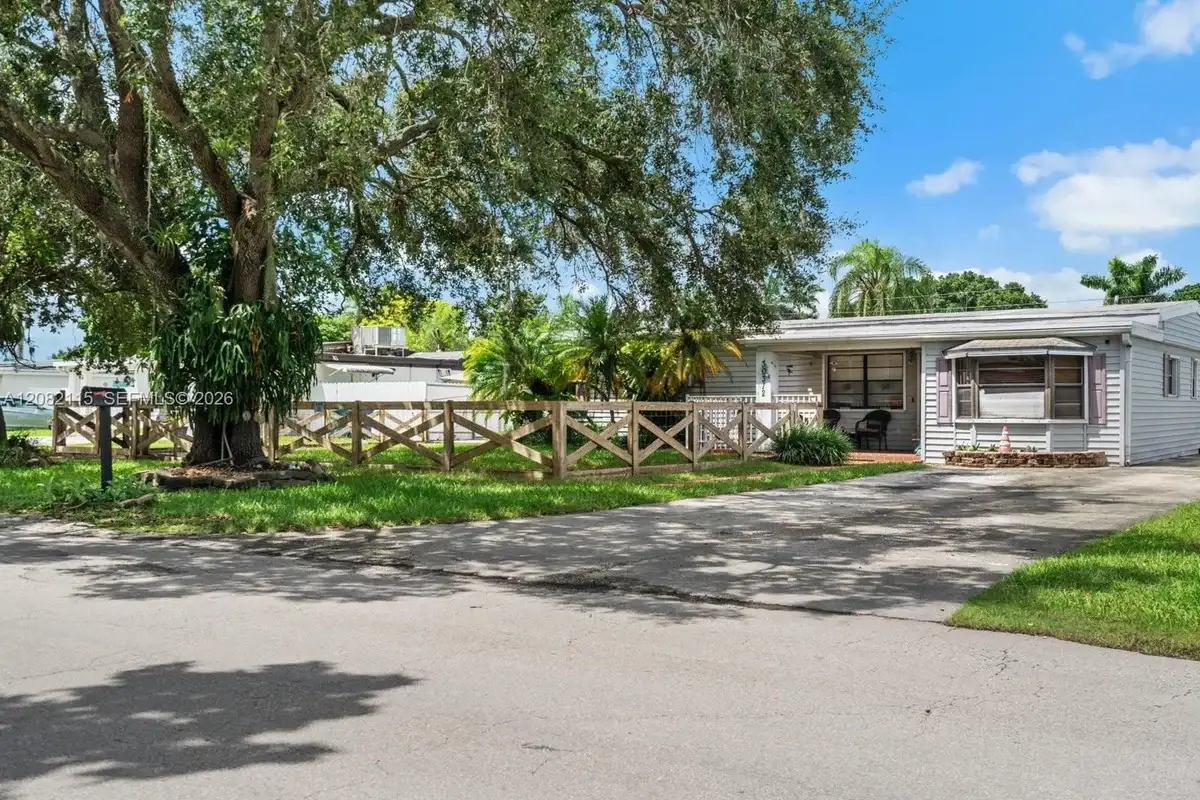 30312 SW 172nd Ave, Homestead: photo 1 of 30