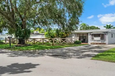 30312 SW 172nd Ave, Homestead: photo 1 of 30