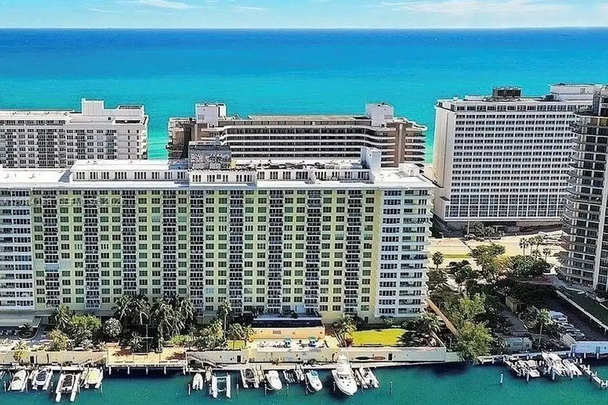 5600 Collins Ave #14D, Miami Beach: photo 1 of 1