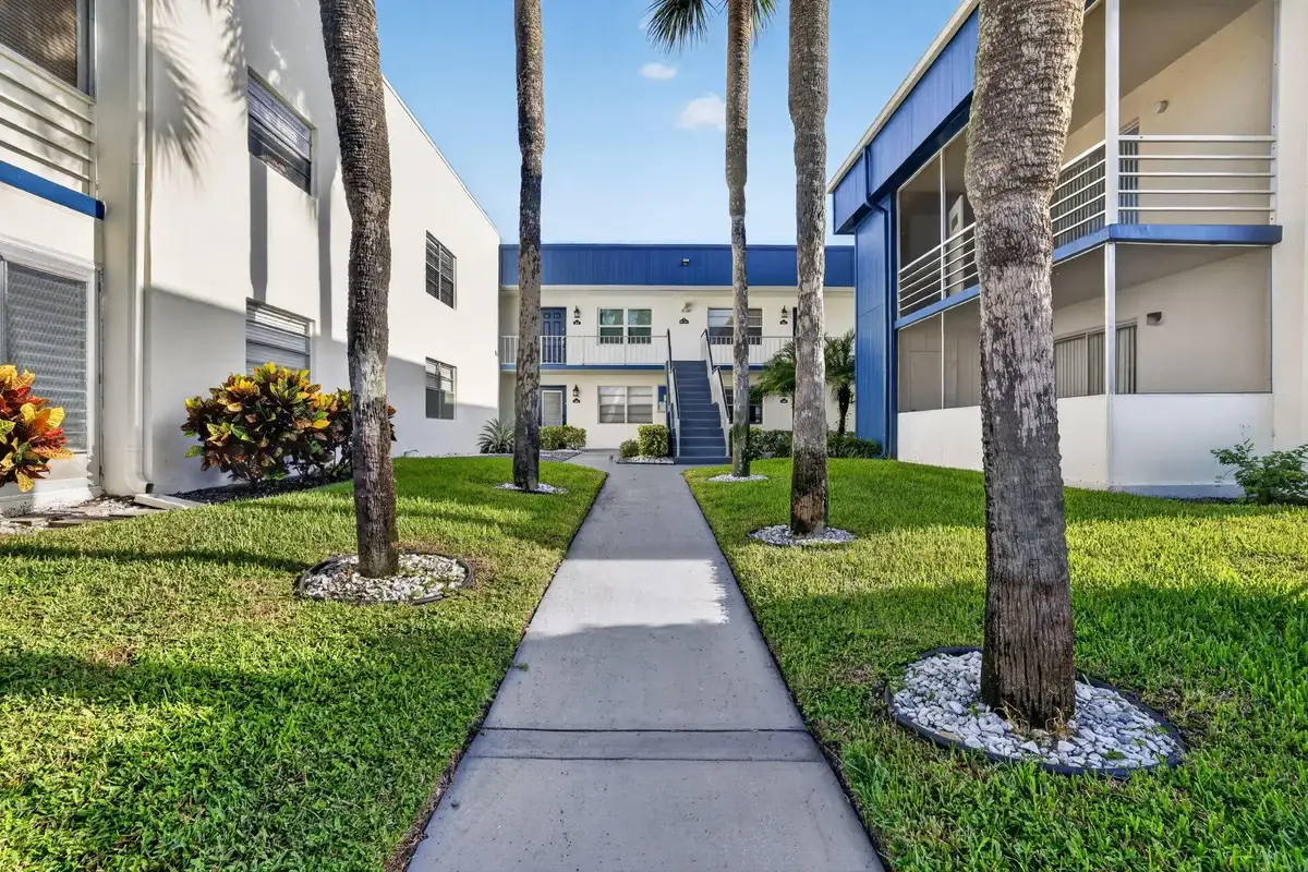 515 Normandy Ln, Delray Beach: photo 1 of 42