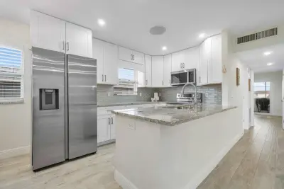 76 Flanders B, Delray Beach: photo 1 of 12