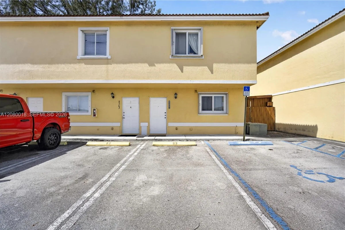8351 NW 99th St #C-5, Hialeah Gardens: photo 1 of 19