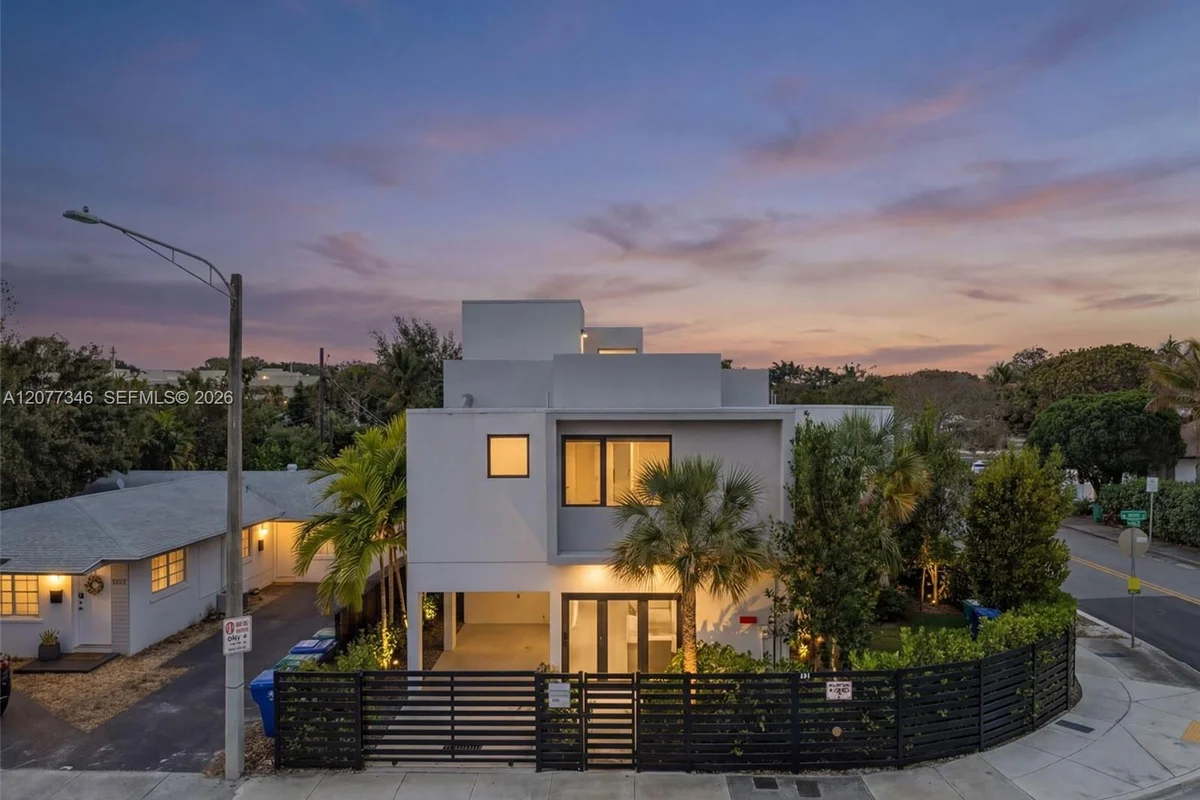 11 NE 51 St #A, Miami: photo 1 of 39