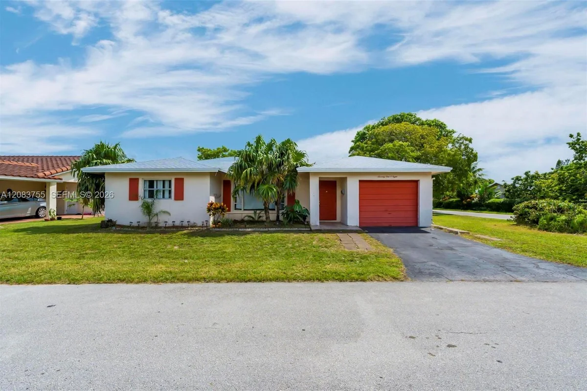 7108 NW 76th Ct, Tamarac: photo 1 of 41