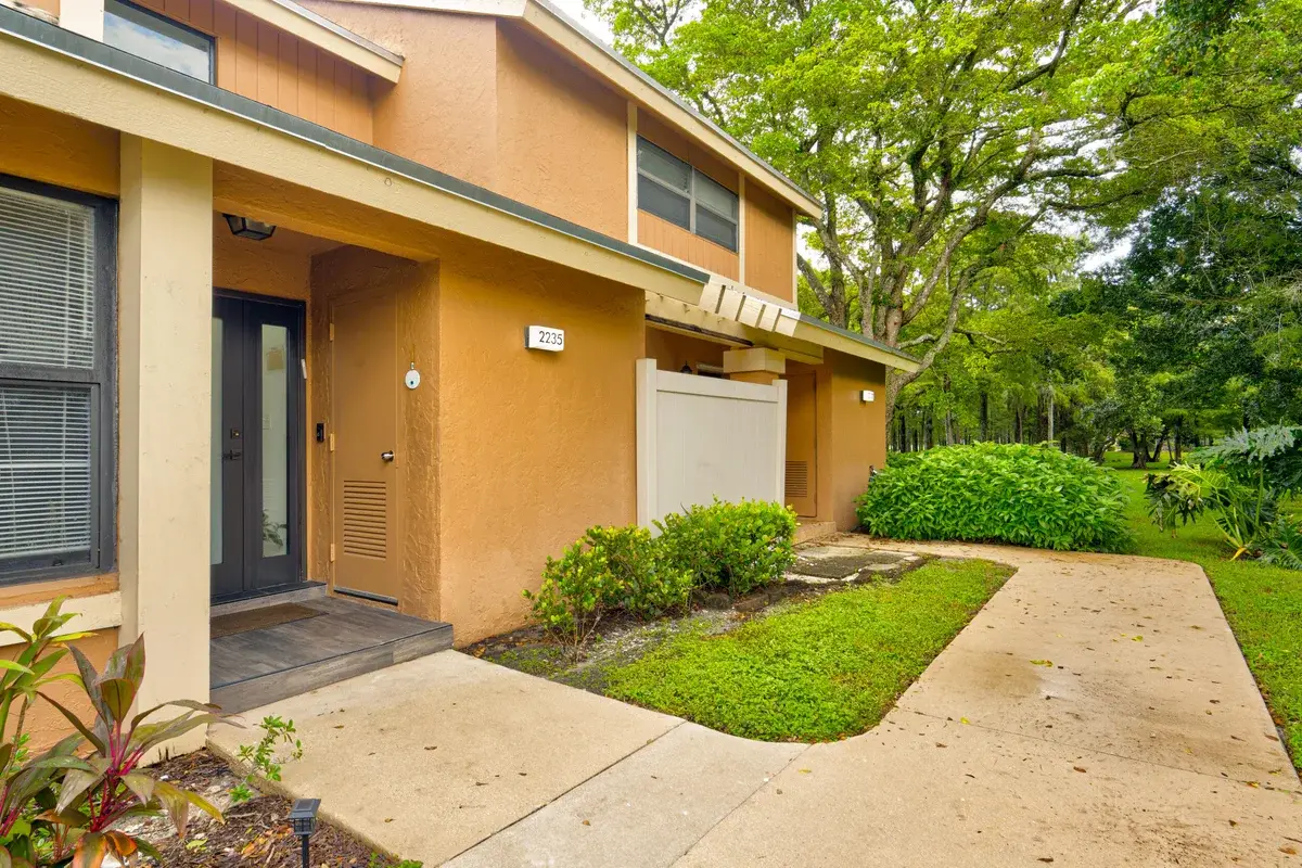 2235 NW 45th Ave, Coconut Creek: photo 1 of 20