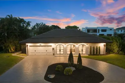 713 Forsyth St, Boca Raton: photo 1 of 51