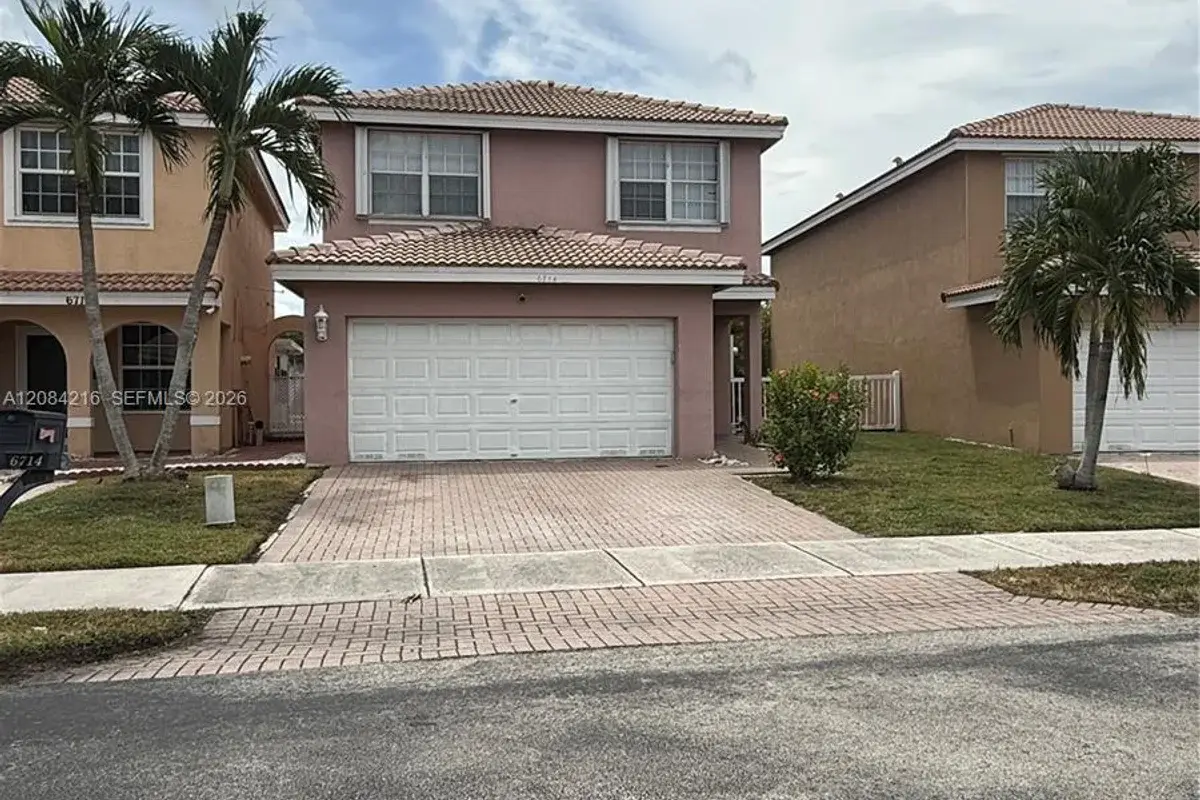6714 NW 39th Ln, Lauderhill: photo 1 of 22