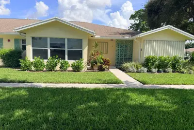 5344 Lakefront Blvd #C, Delray Beach: photo 1 of 12