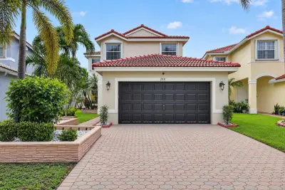 2031 SW 157th Ave, Miramar: photo 1 of 57
