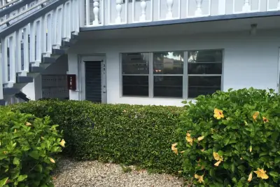 381 Windsor Q, West Palm Beach: photo 1 of 19