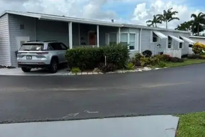 6055 Seashore Dr, Lake Worth: photo 1 of 13