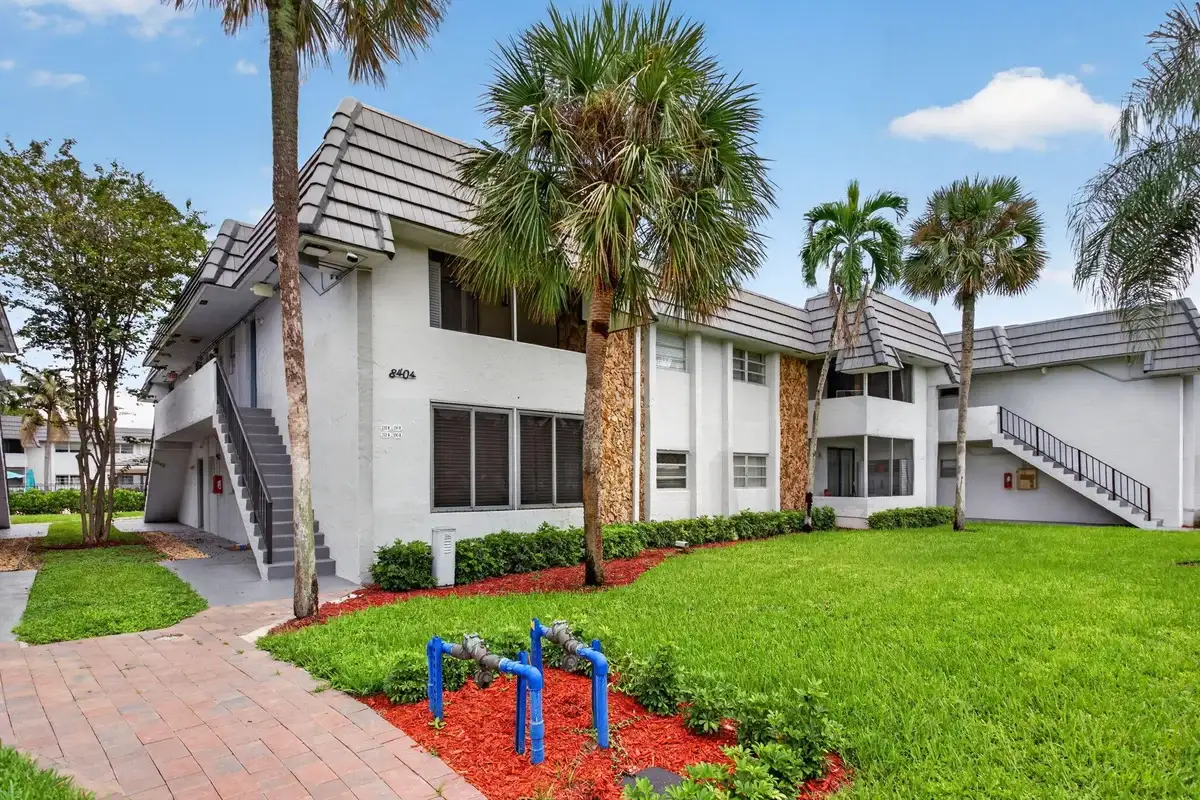8404 W Sample Rd #230, Coral Springs: photo 1 of 20