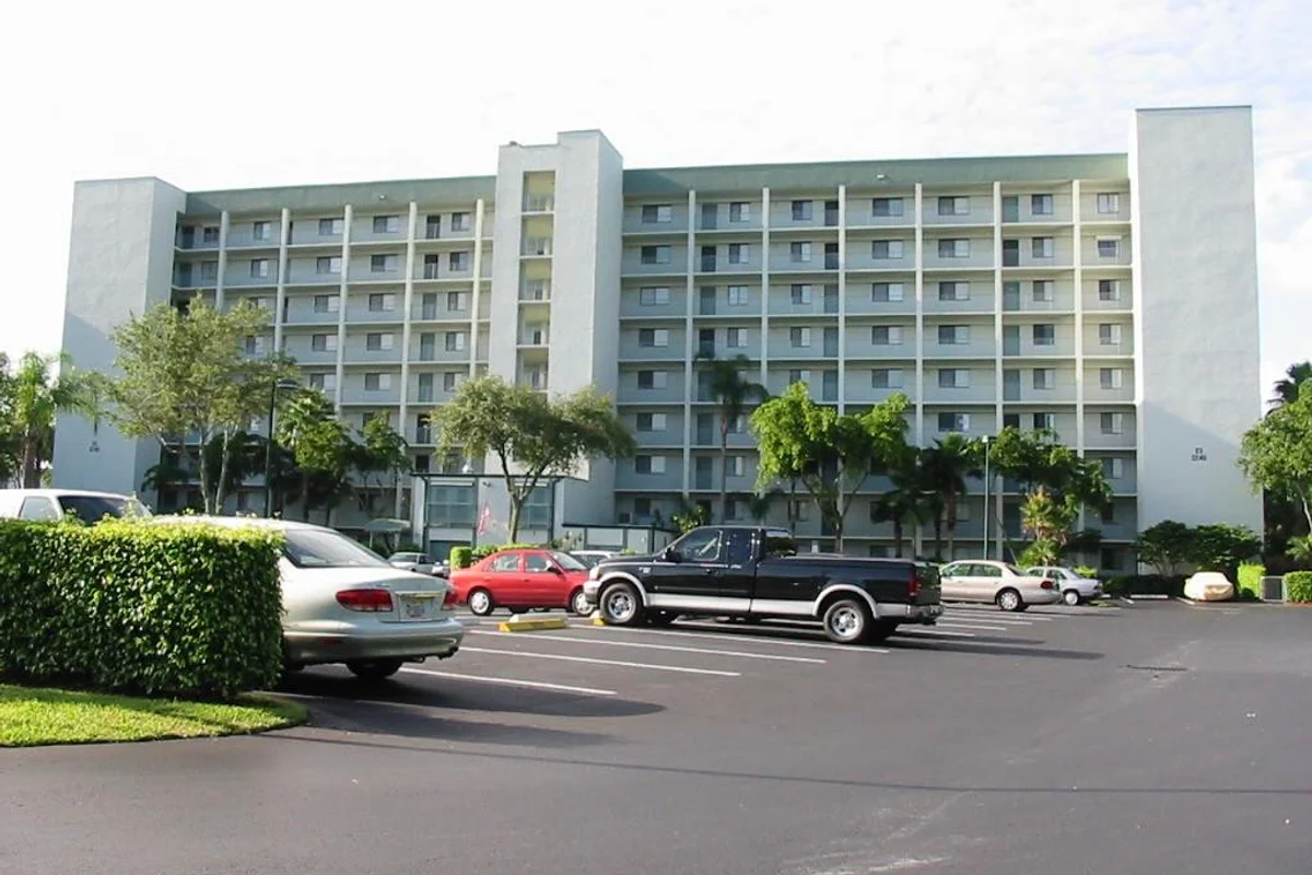2232 N Cypress Bend Dr #307, Pompano Beach: photo 1 of 22