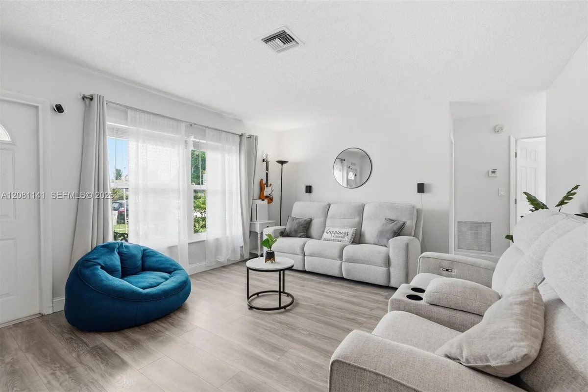 6220 SW 18th Pl, North Lauderdale: photo 1 of 46