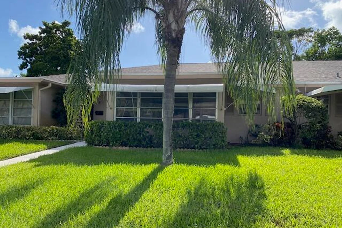 1387 High Point Way NW #B, Delray Beach: photo 1 of 16