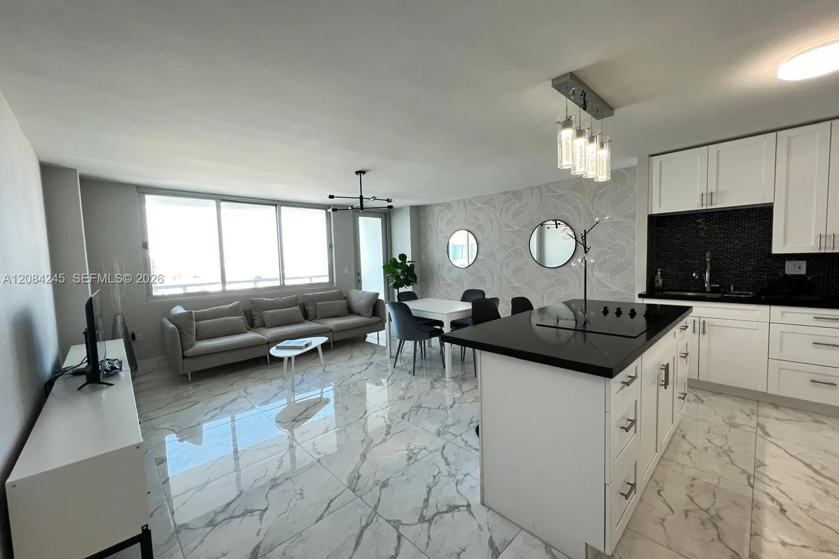 7135 Collins Ave #1533, Miami Beach: photo 1 of 17