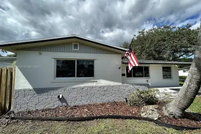 5001 SW 94th Way, Cooper City: photo 1 of 28