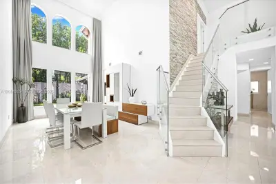10957 NW 73rd Ter, Doral: photo 1 of 77