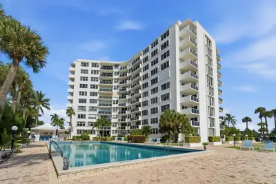 2800 N Flagler Dr #303, West Palm Beach: photo 1 of 9