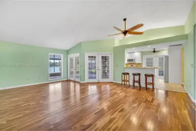 685 SE 25th Ln, Homestead: photo 1 of 52