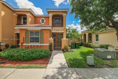 2260 NE 42nd Cir, Homestead: photo 1 of 58