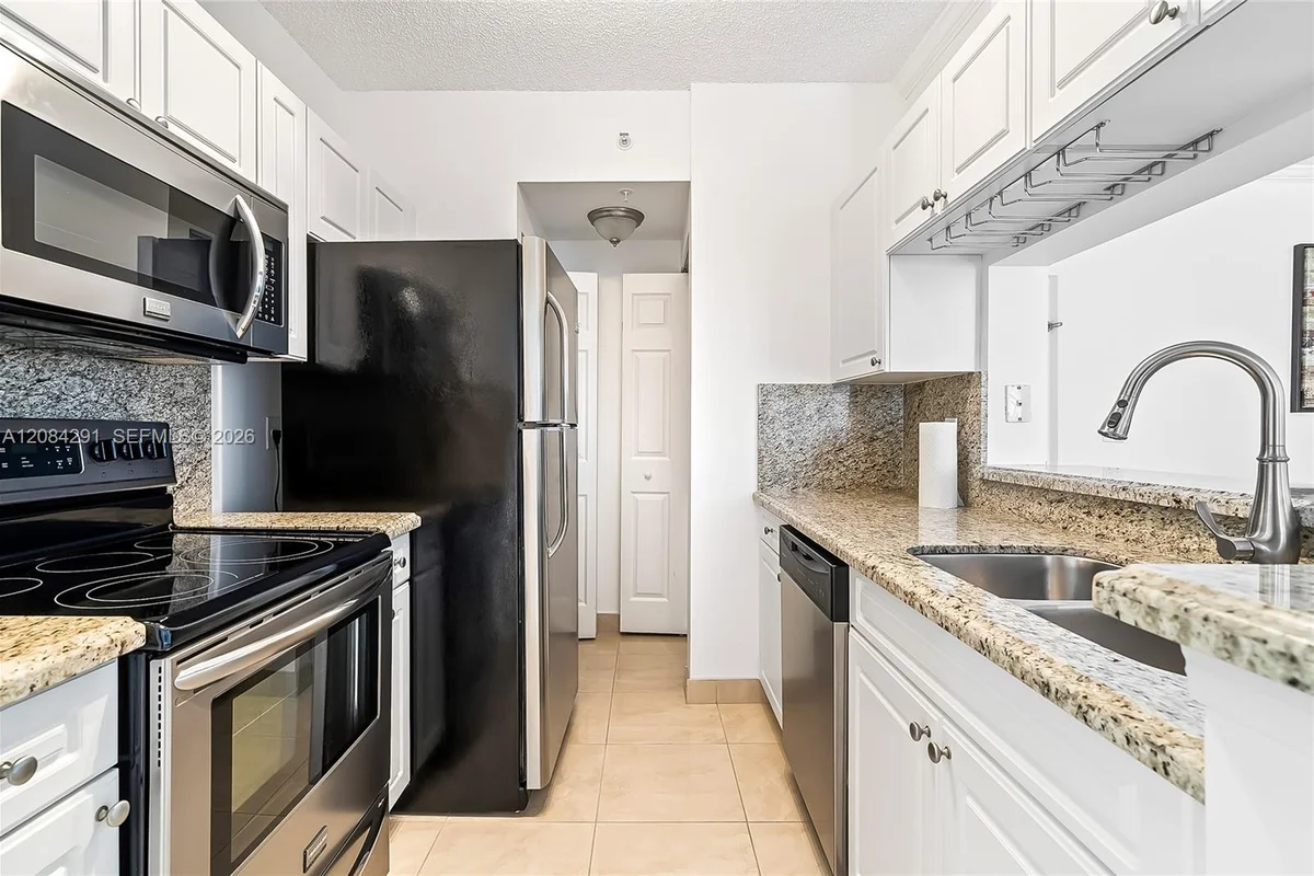 17150 N Bay Rd #2618, Sunny Isles Beach: photo 1 of 60