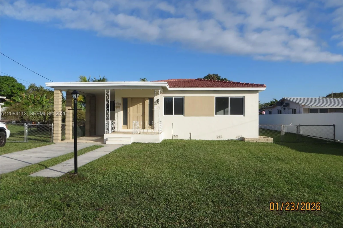 7435 SW 22nd St, Miami: photo 1 of 30