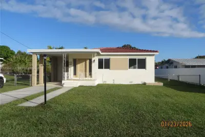 7435 SW 22nd St, Miami: photo 1 of 30