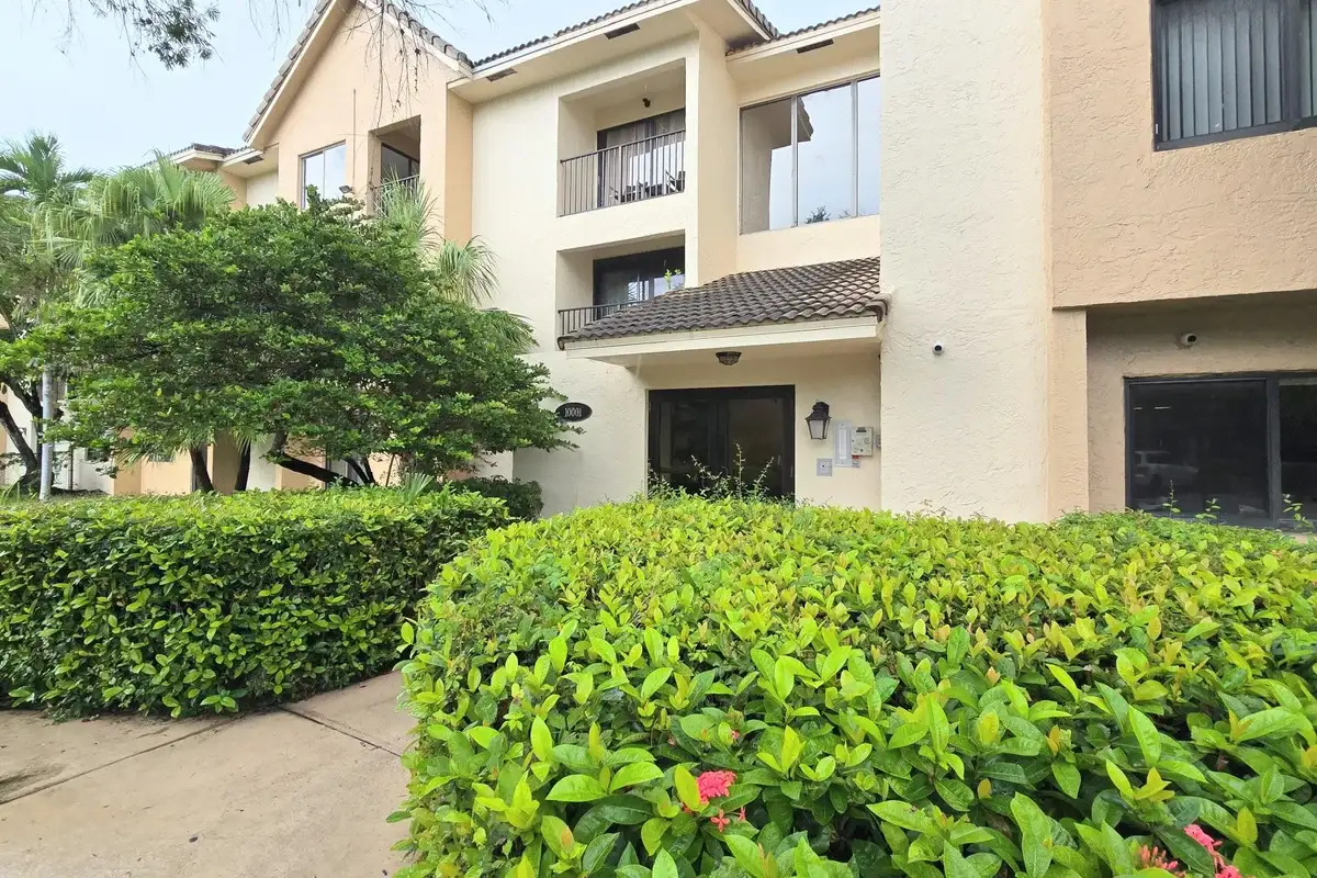 10001 W Atlantic Blvd #327, Coral Springs: photo 1 of 24